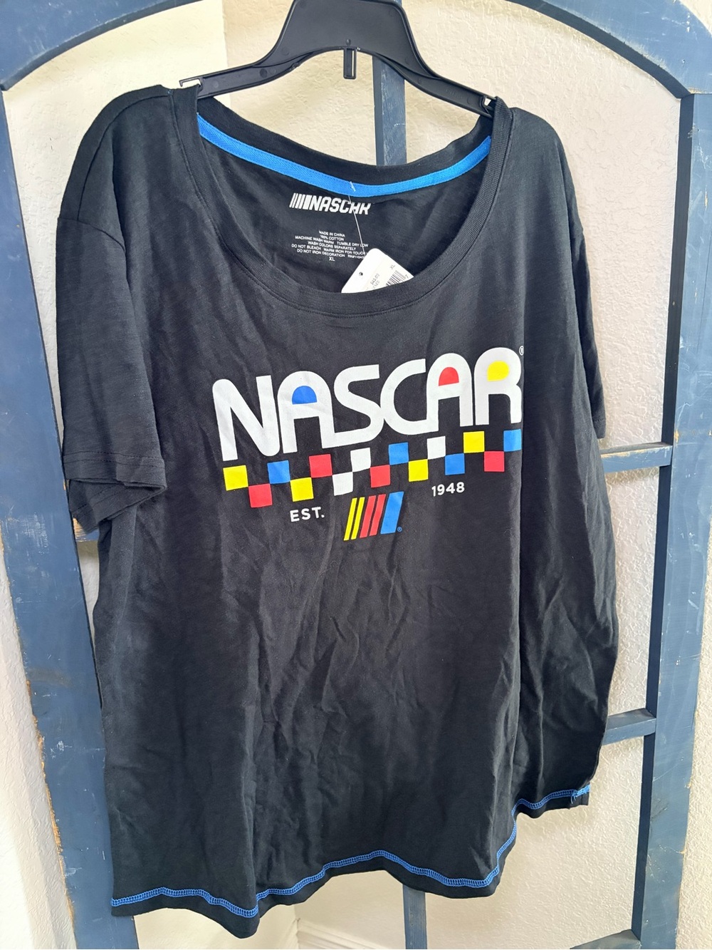 NASCAR Women’s Scoop Next Tee XL NWT